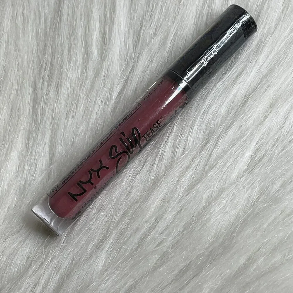 NYX Cosmetics‎ Slip Tease Full Color Lip Oil - Lowkey Discrete
